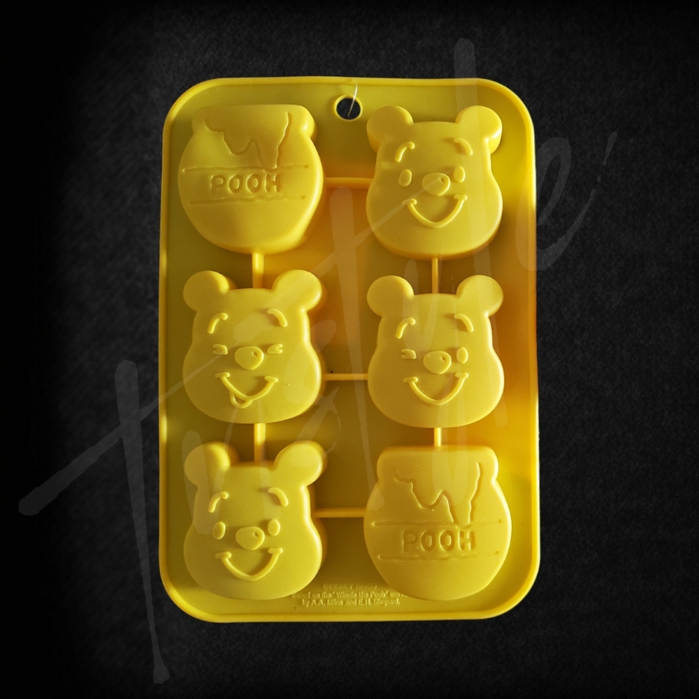 ⭐️LAST ONE⭐️  Winnie the Pooh Silicone Mini Cake Mold